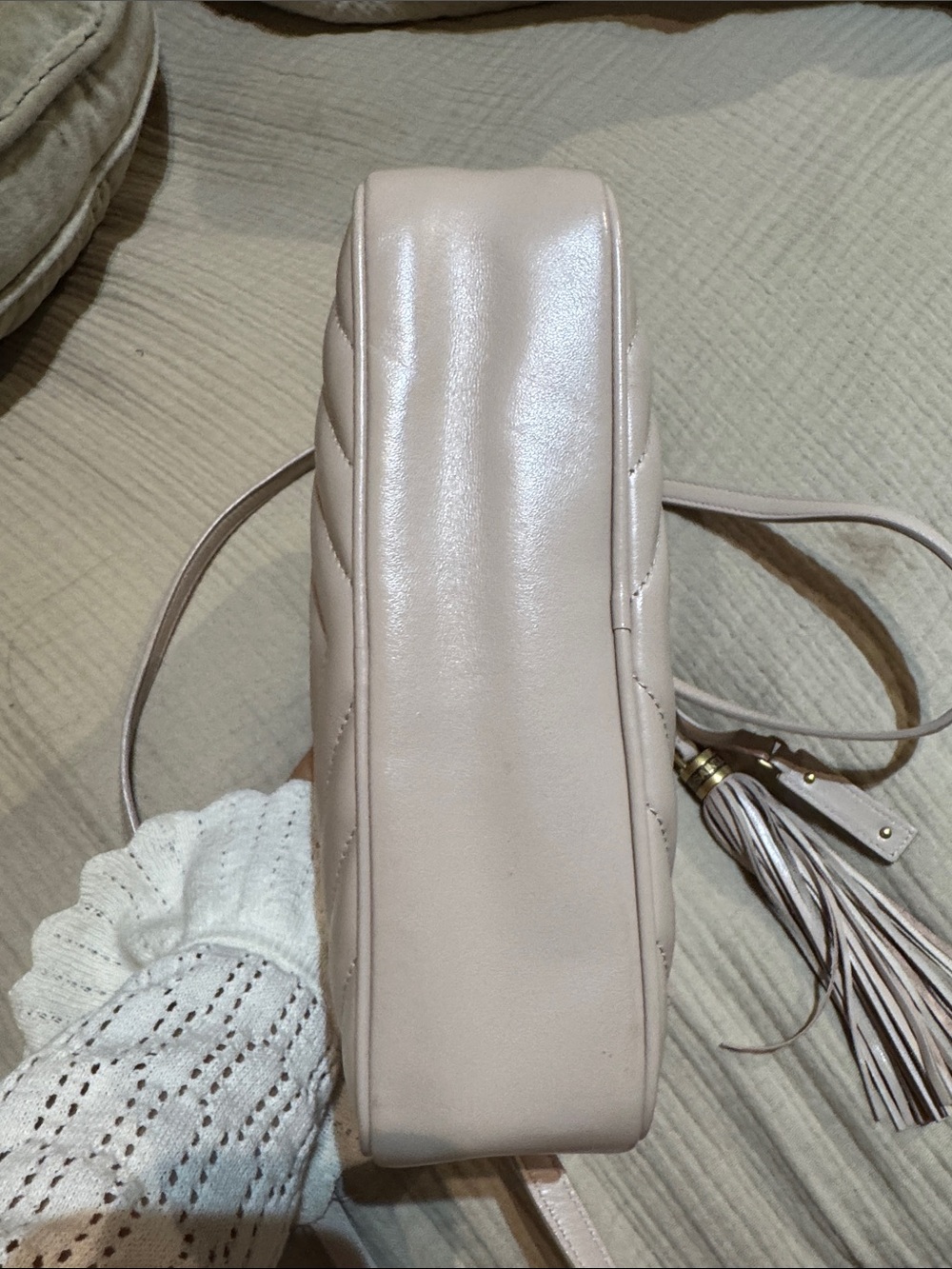 Yves Saint Laurent nude Quilted Lou Camera Bag with Tassel - Picture 14 of 17